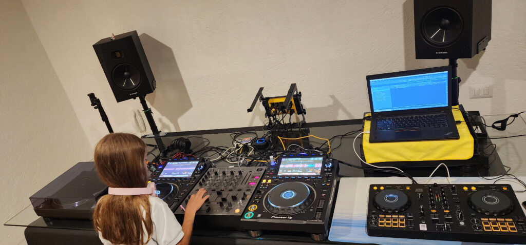 Clases DJ Academia